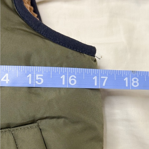 Bass Pro Shops Youth L Hooded Fleece-Lined Vest | Green Black Outdoor - Picture 13 of 16